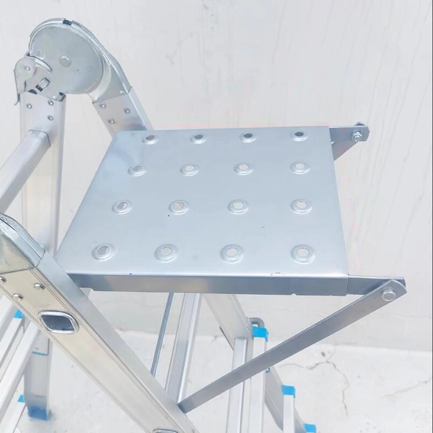 Heavy Duty Ladder Work Platform for Painters and Home Use