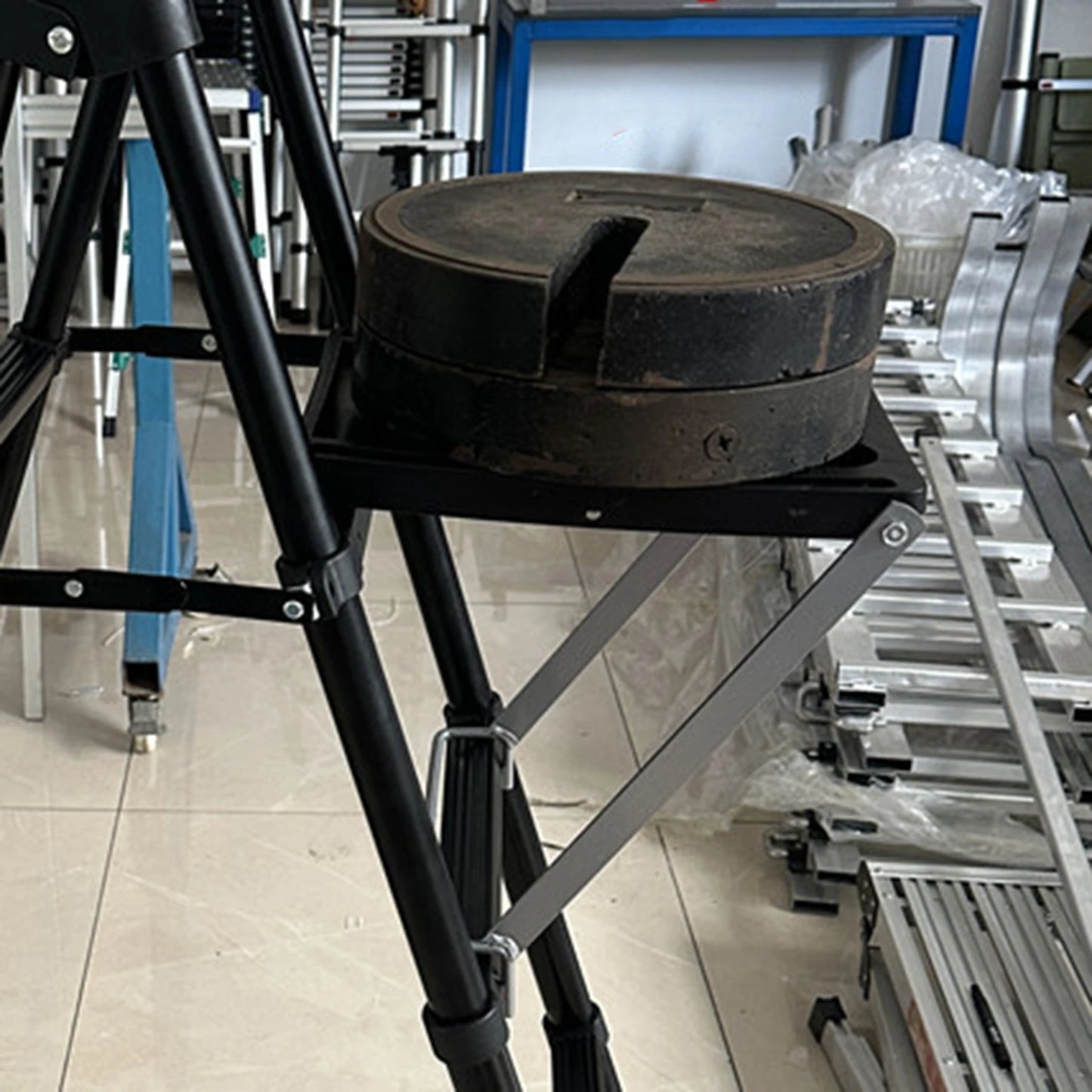 Heavy Duty Ladder Work Platform for Painters and Home Use